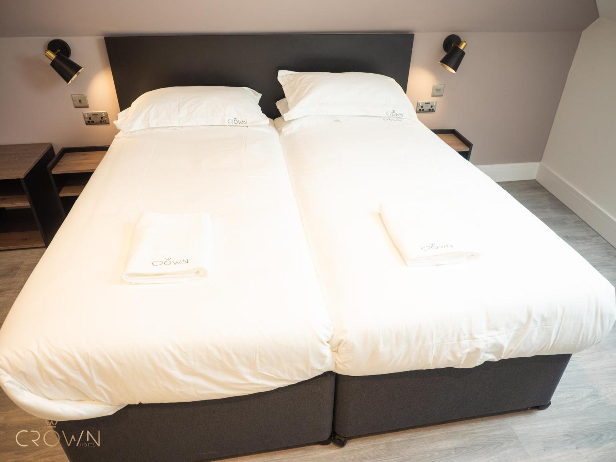 Hotel Crown *