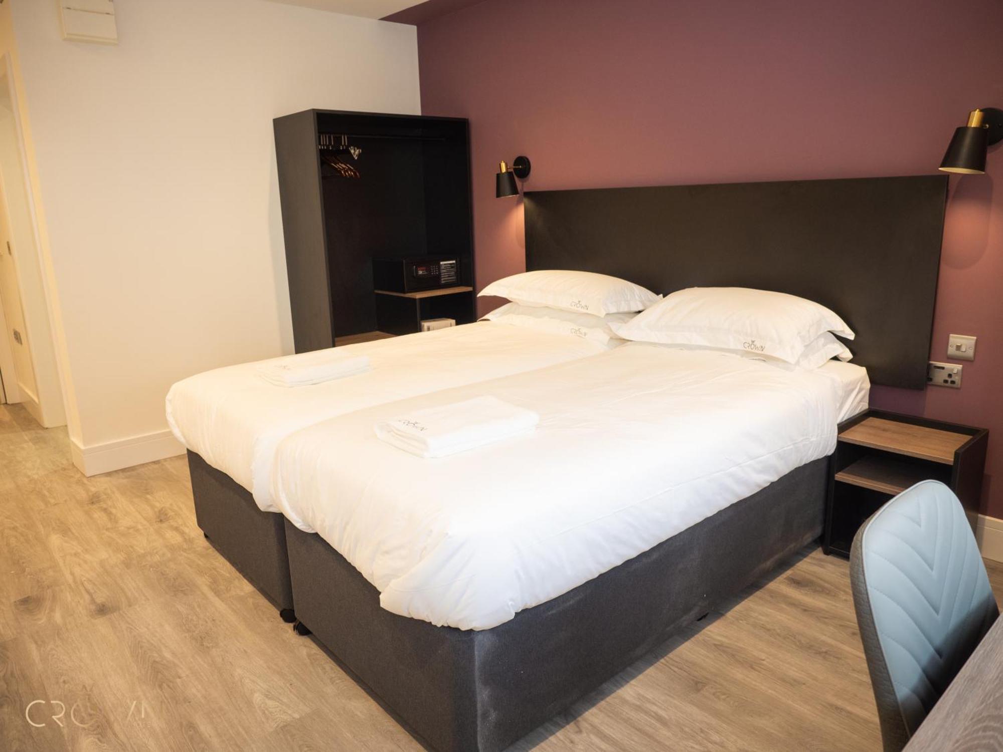 Crown Hotel