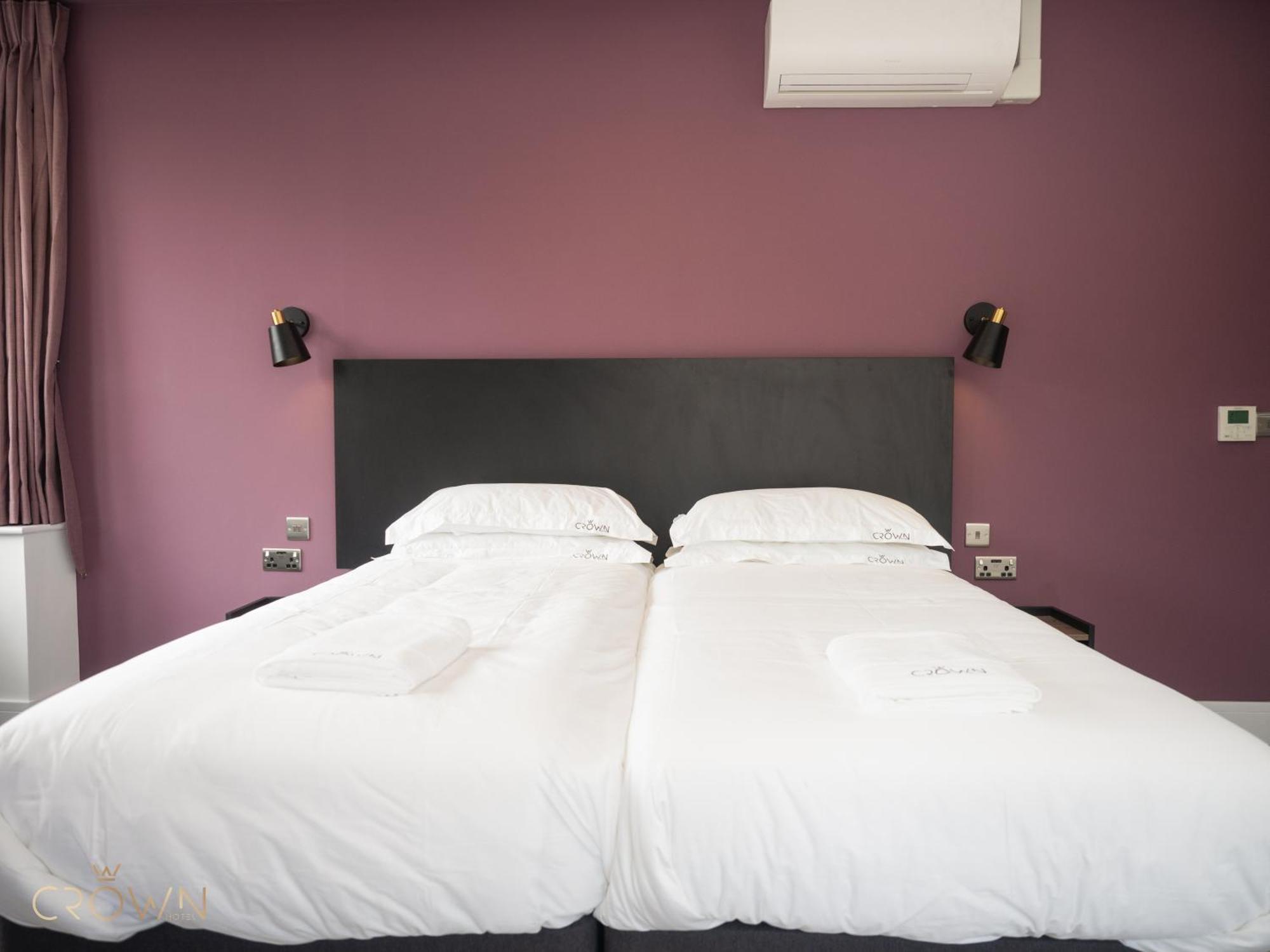 Hotel Crown