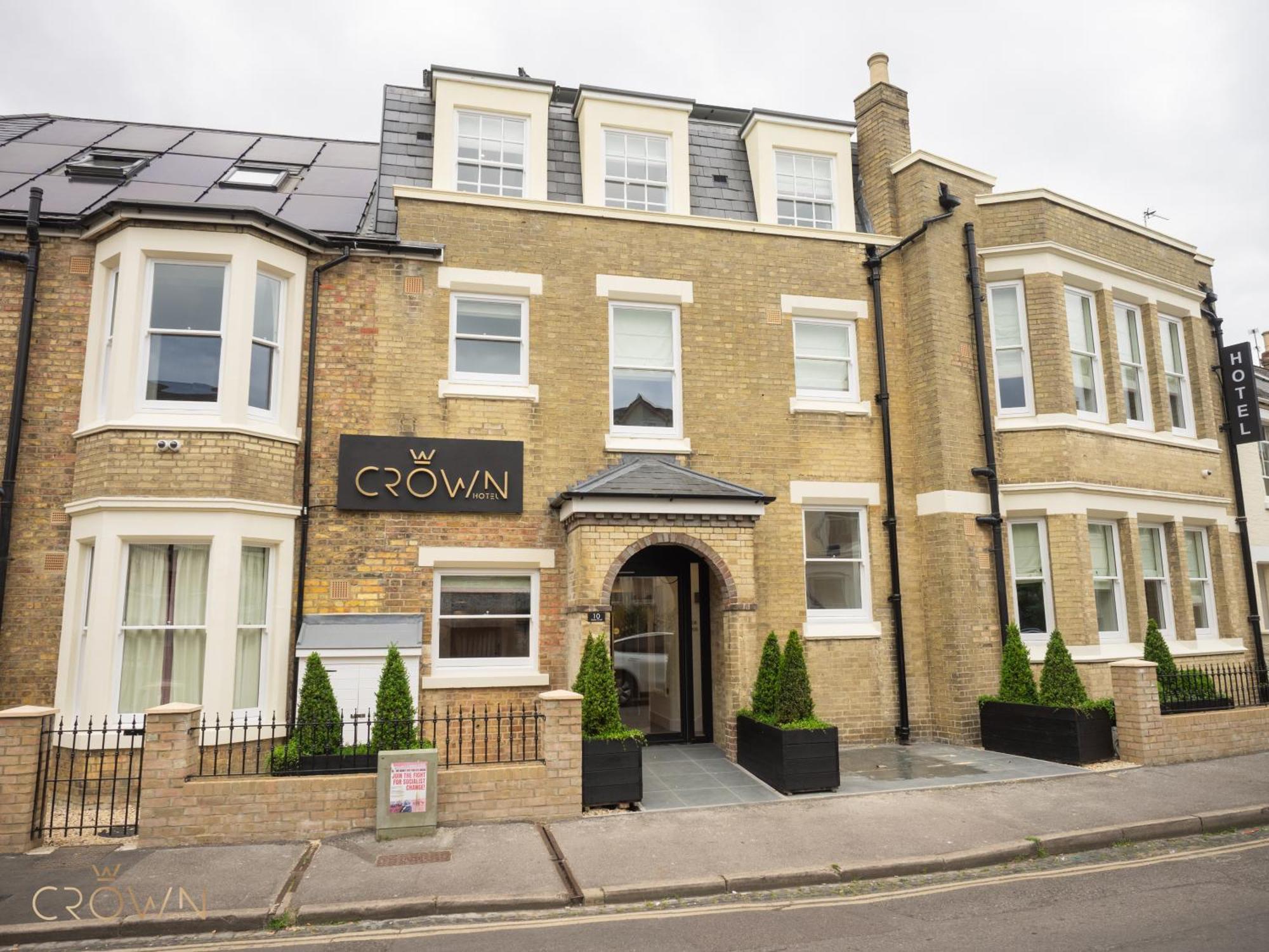 Crown * Oxford
